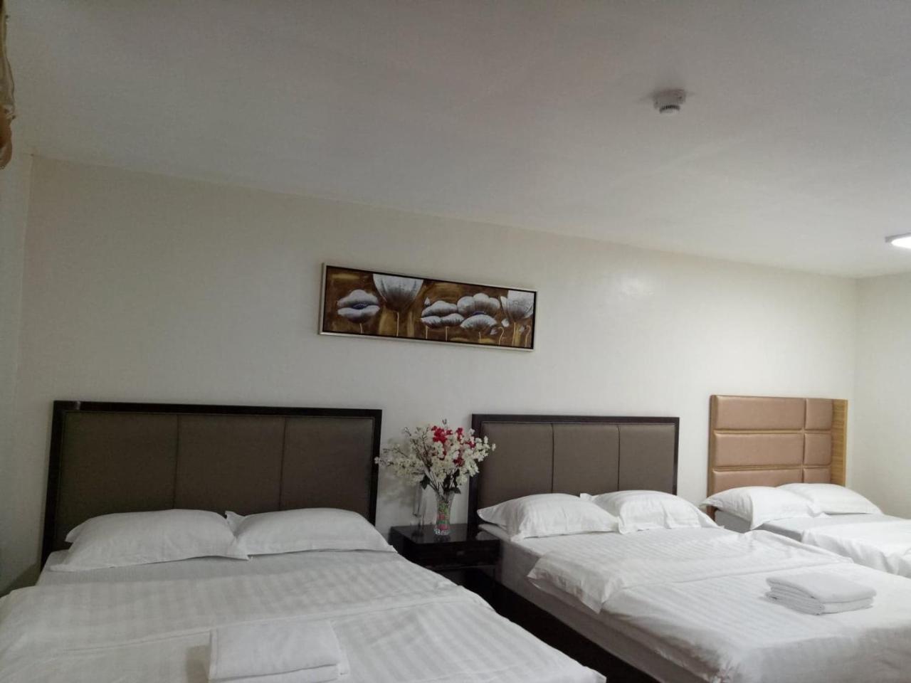 Meaco Royal Hotel - Batangas City Kültér fotó
