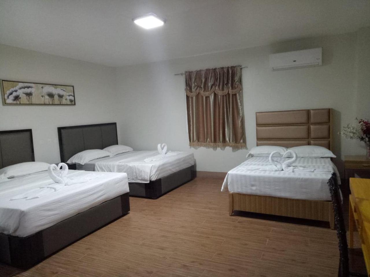 Meaco Royal Hotel - Batangas City Kültér fotó