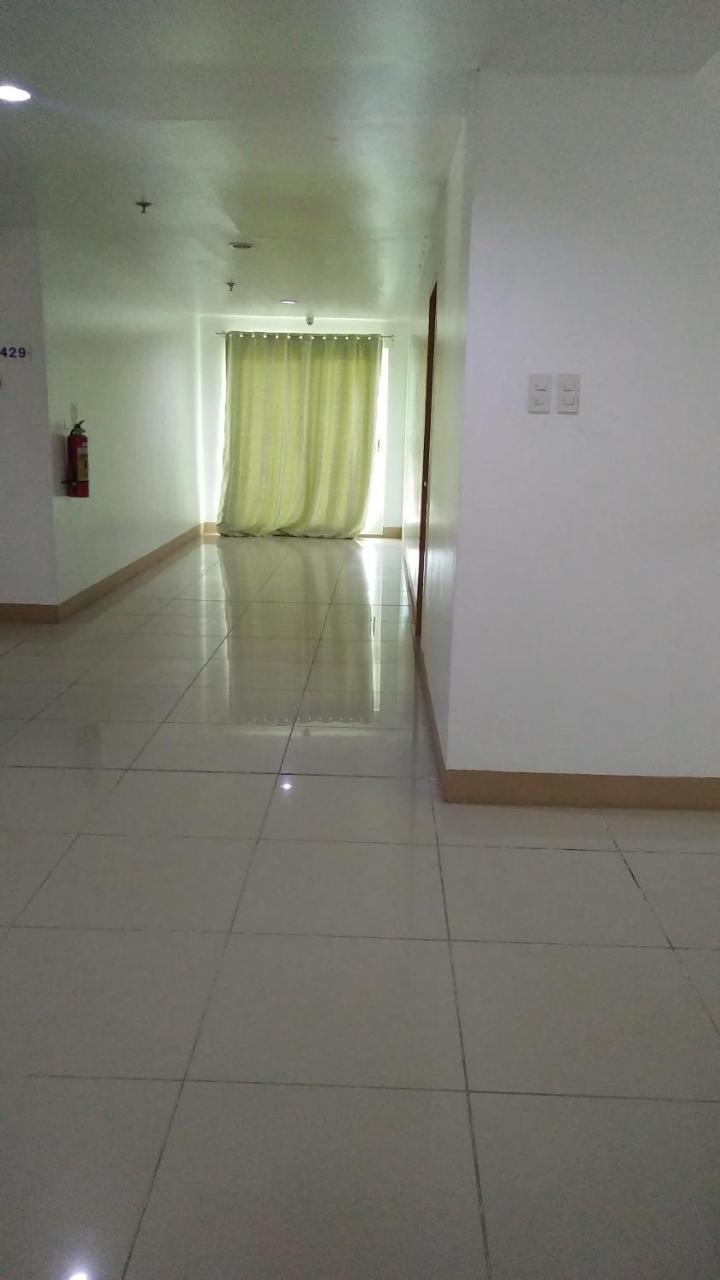 Meaco Royal Hotel - Batangas City Kültér fotó
